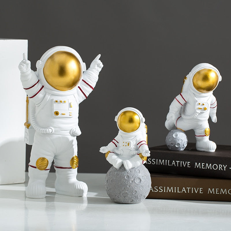 3-piece Adorable Astronaut Figurines