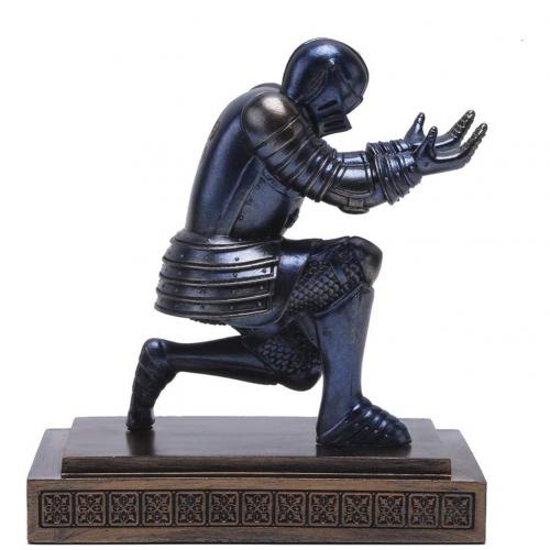Noble Knight Pen Holder